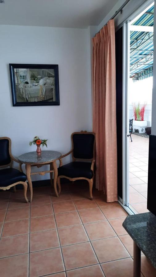 Swiss Food Restaurant And Room For Rent Pattaya Exterior photo