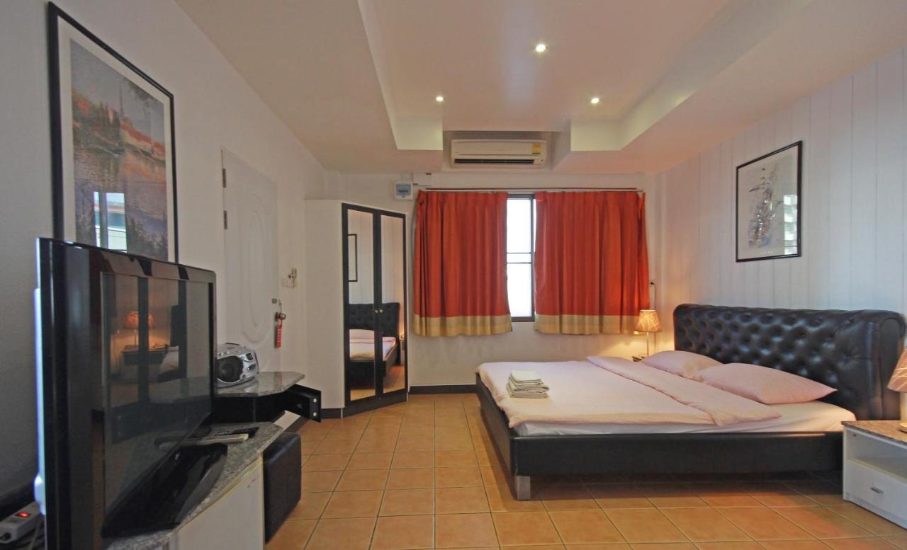 Swiss Food Restaurant And Room For Rent Pattaya Exterior photo