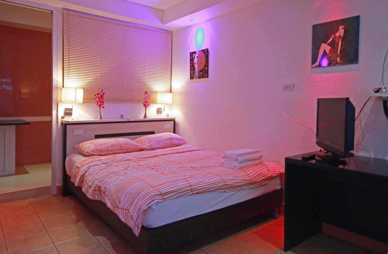 Swiss Food Restaurant And Room For Rent Pattaya Exterior photo